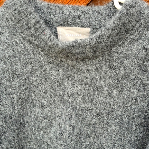 Everlane Soft Alpaca Merino Wool Blend Crew Neck Cropped Sweater - Picture 3 of 6